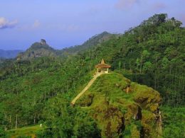 Wisata Puncak Suroloyo, Inilah Negeri Diatas Awan Jogja Puncak Suroloyo